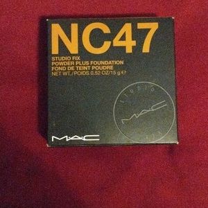 MAC Studio Fix Powder Plus Foundation